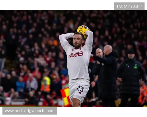 卢克肖从重伤到英超23场全勤的蜕变的球员康复历程