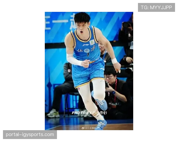 【2026年4月CBA联赛·非赛事·经济中国运动品牌签约CBA新星曾凡博，代言合同细节曝光